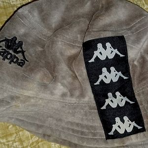 KAPPA LOGO BUCKET HAT